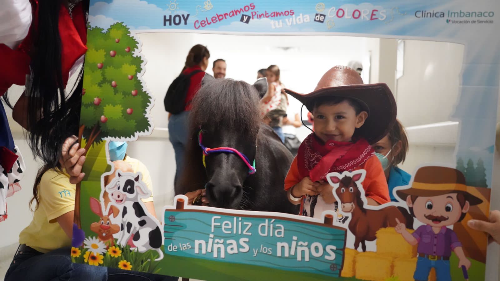 celebracion-dia-del-nino-clinica-imbanaco-2024-2