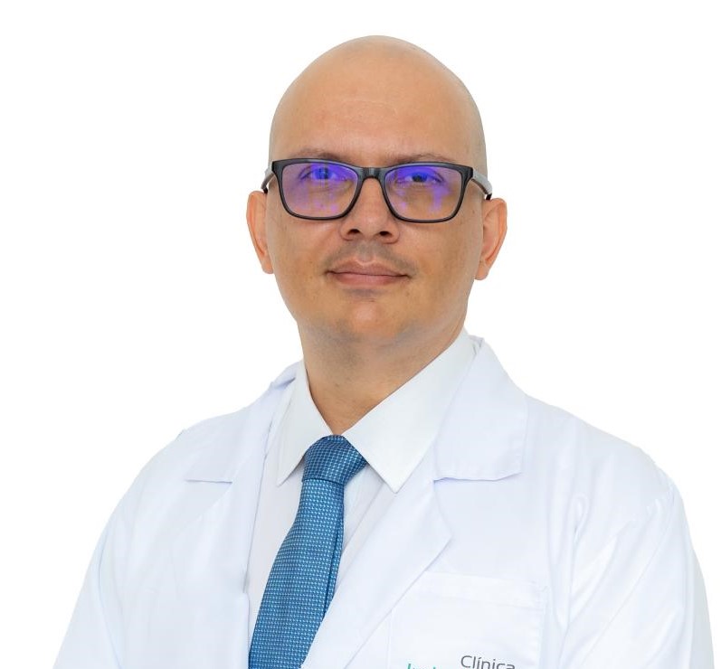 Dr. Andrés Villarreal