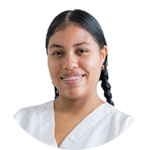oriana-achipis-enfermera-auxiliar-oficina-internacional-clinica-imbanaco